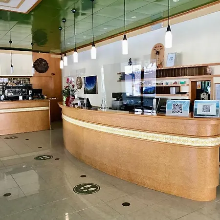 Hotell Antonella & Mael 3*