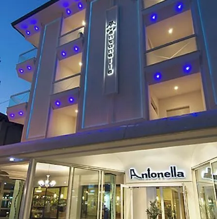 Antonella & Mael Hotel 3*