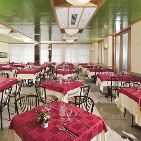 Antonella & Mael Gatteo a Mare