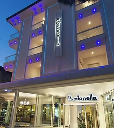 Antonella & Mael Hotel 3*